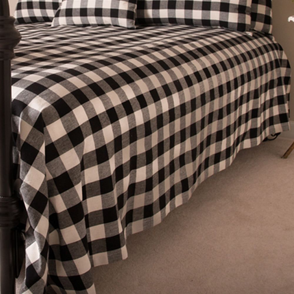 Buffalo Check Queen Bed Cover