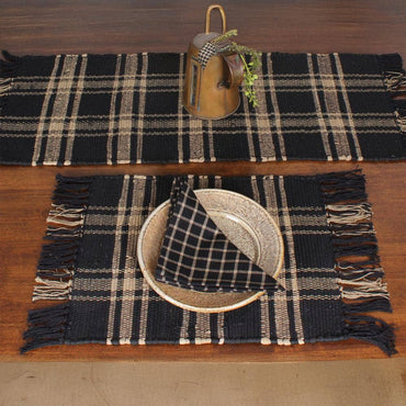 Black and Tan Chindi Placemat  Set of 6 PM235011