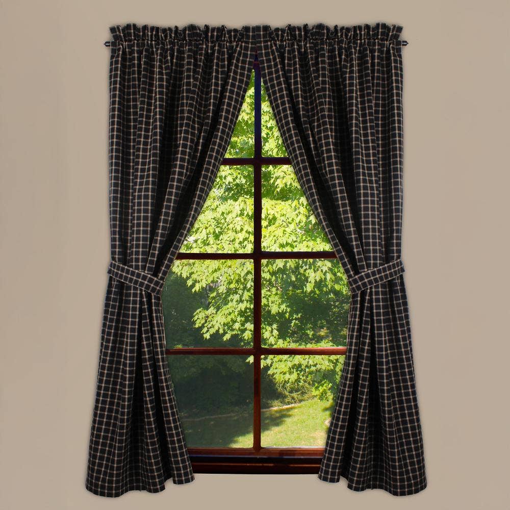 Black and Tan
 63 In Panel P6235011