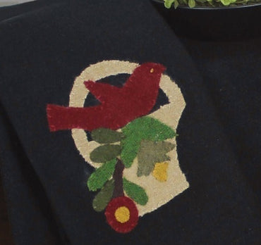 Bird in Basket Black Towel  Set of 2 ETGP1012