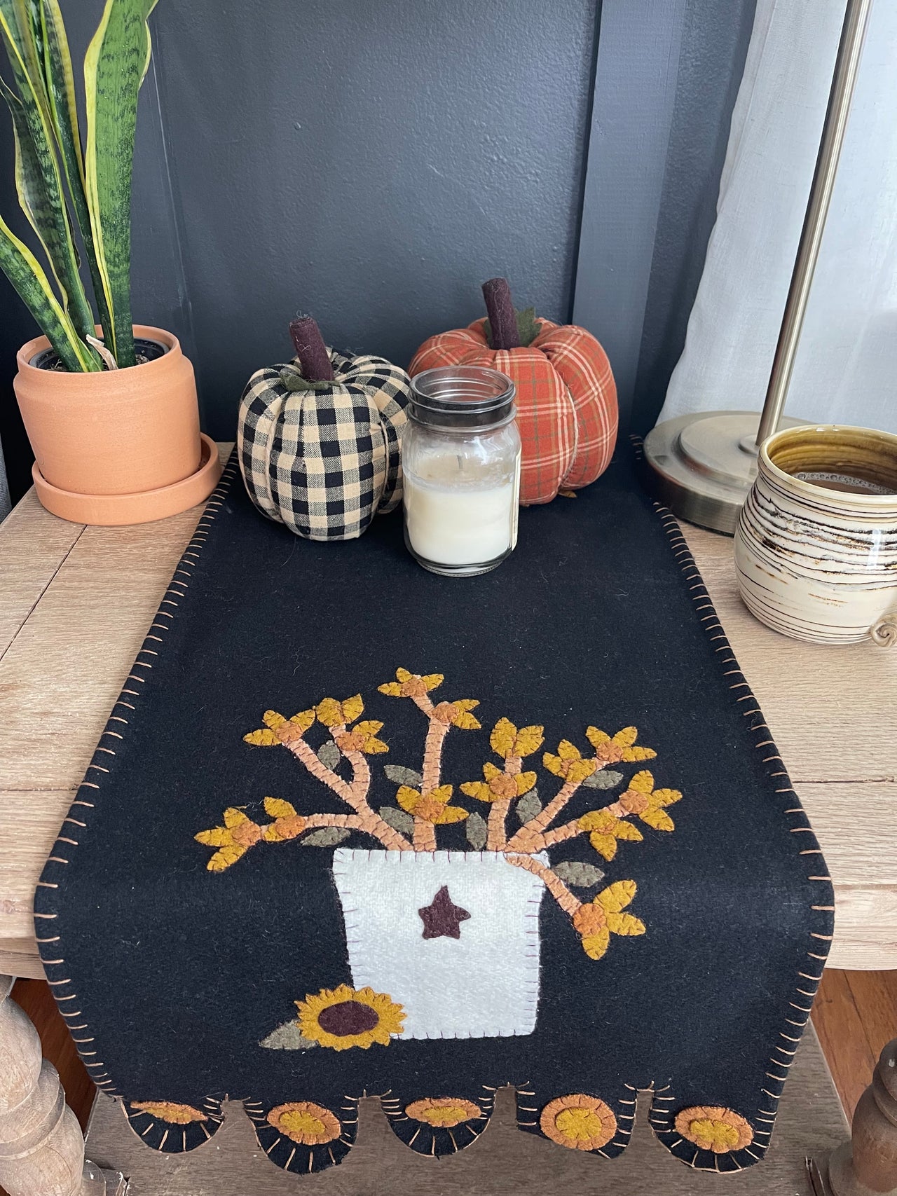 Bitter Sweet Crock Table Runner
