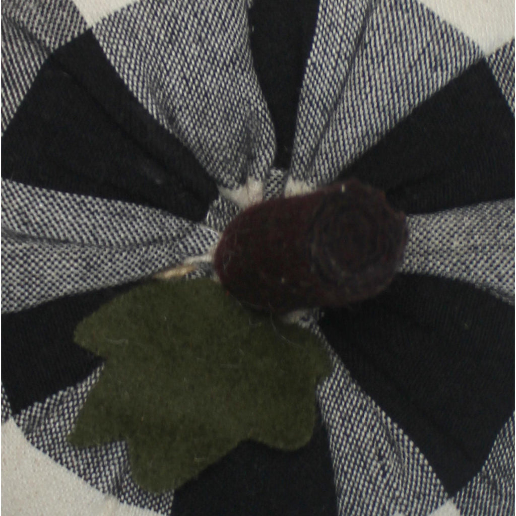F Buffalo Check Black Pumpkin  4 Inx3 In ON510211