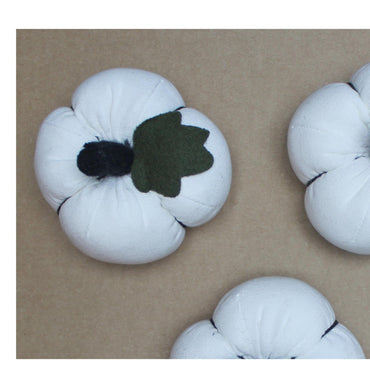 F White Mini Pumpkins set of 3 ON846011