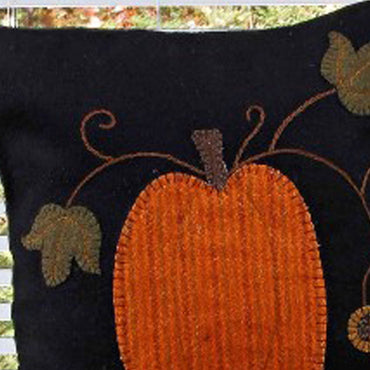 Pumpkin Pillow PLAR00J3