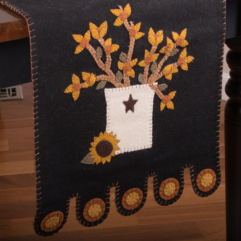 Bitter Sweet Crock Table Runner TRRE0322